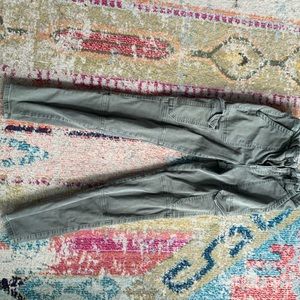 Jean pants, an army color, cargo pants